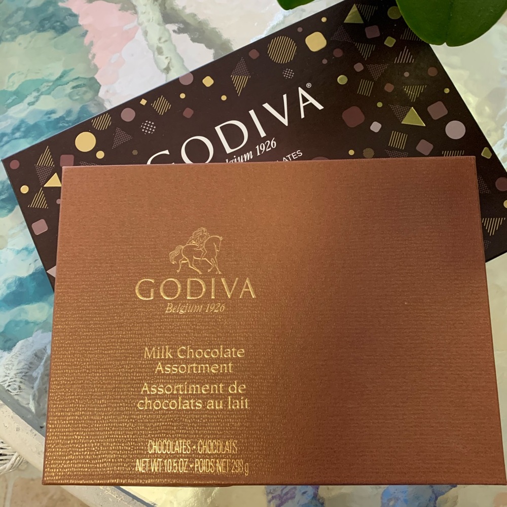 Two Godiva boxes π - Picture 2 of 8
